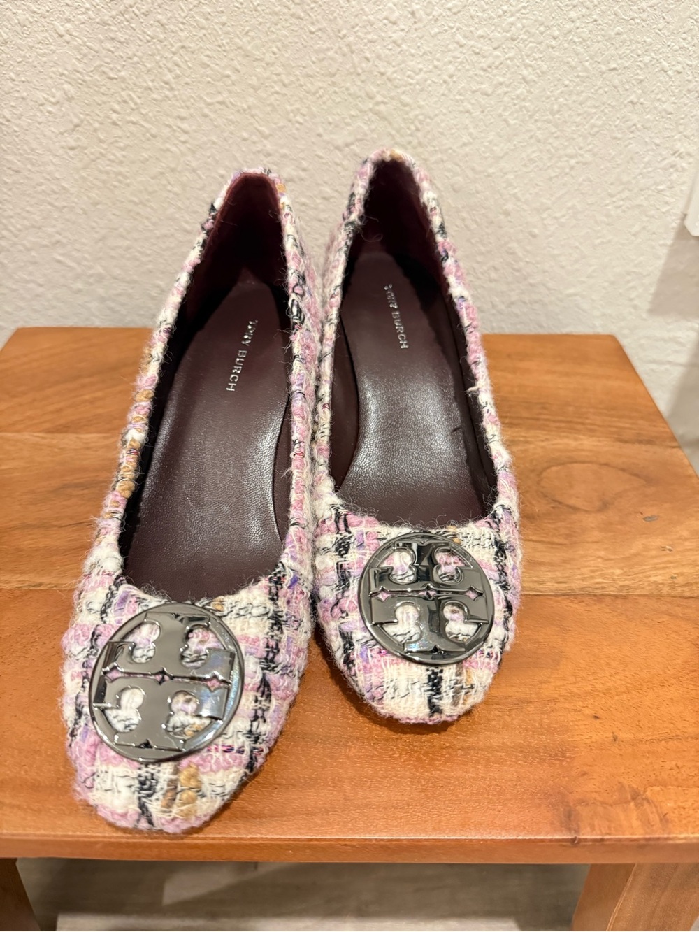 Tory Burch Chelsea 50 Tweed Pumps with Gunmetal-Tone Logo Emblem